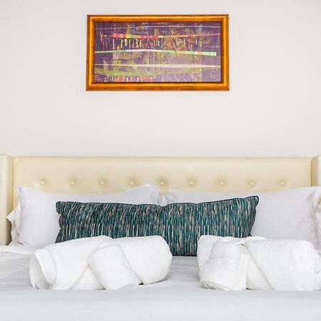 Comfy Studio With Cali King Size Mattress San Diego Bagian luar foto