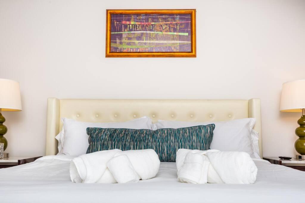 Comfy Studio With Cali King Size Mattress San Diego Bagian luar foto
