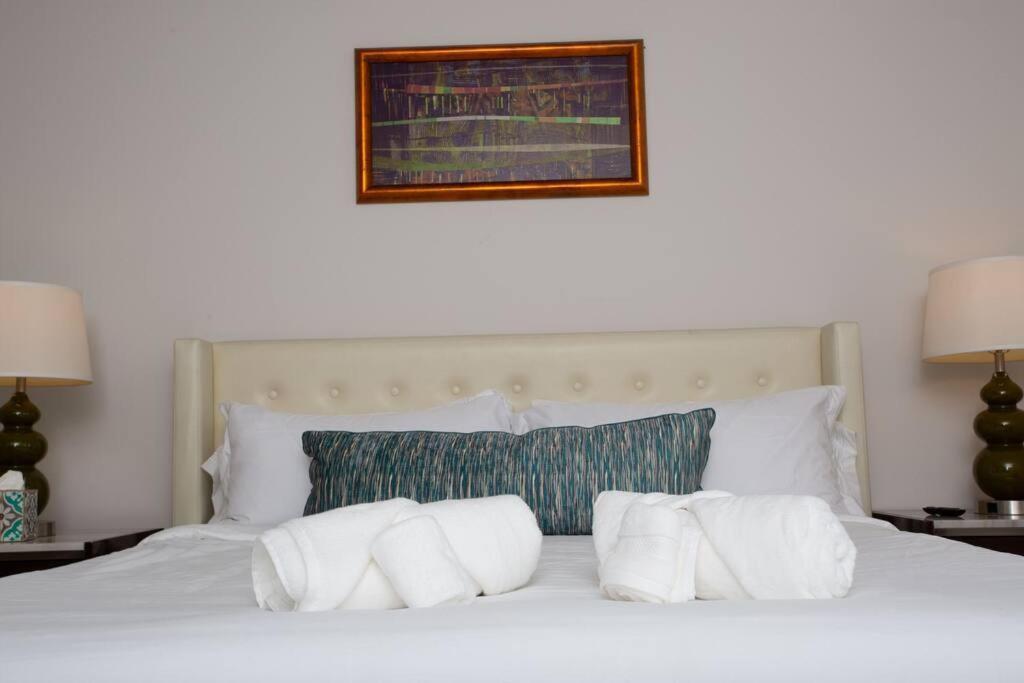 Comfy Studio With Cali King Size Mattress San Diego Bagian luar foto
