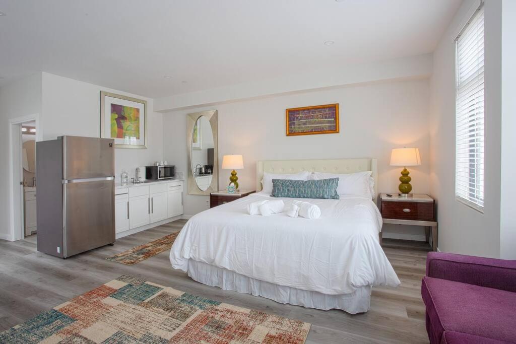 Comfy Studio With Cali King Size Mattress San Diego Bagian luar foto