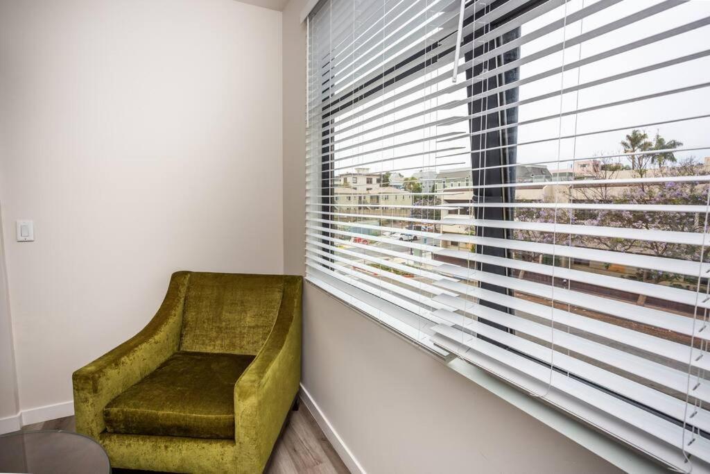 Comfy Studio With Cali King Size Mattress San Diego Bagian luar foto