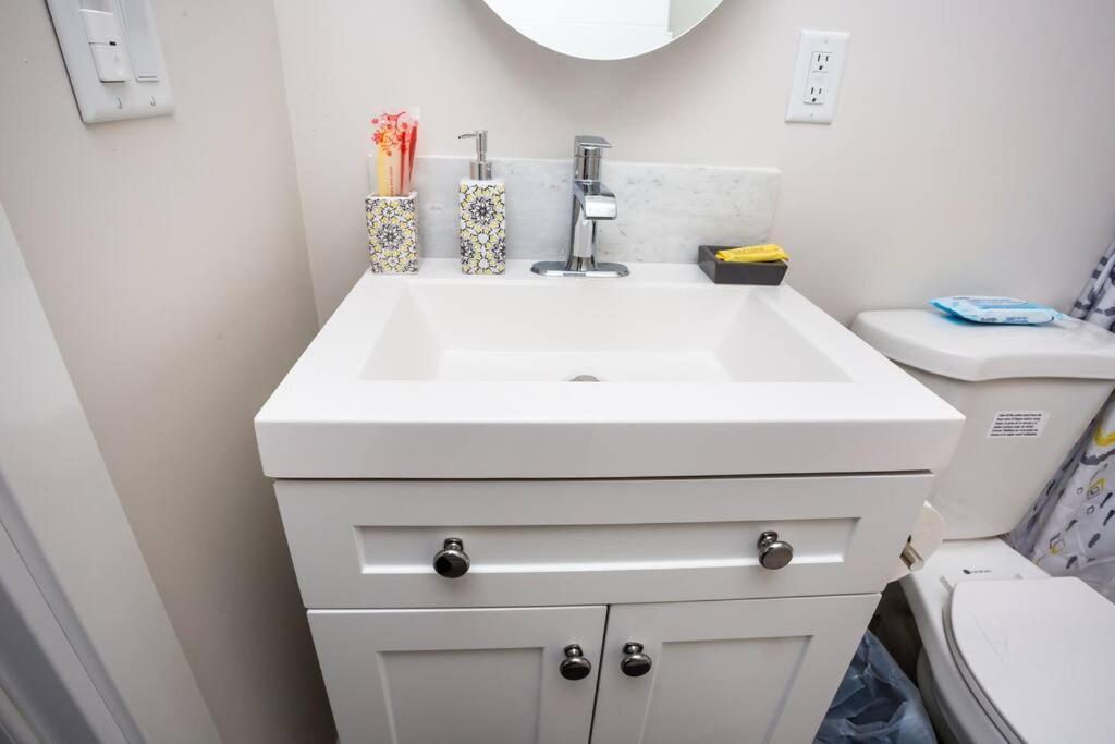 Comfy Studio With Cali King Size Mattress San Diego Bagian luar foto